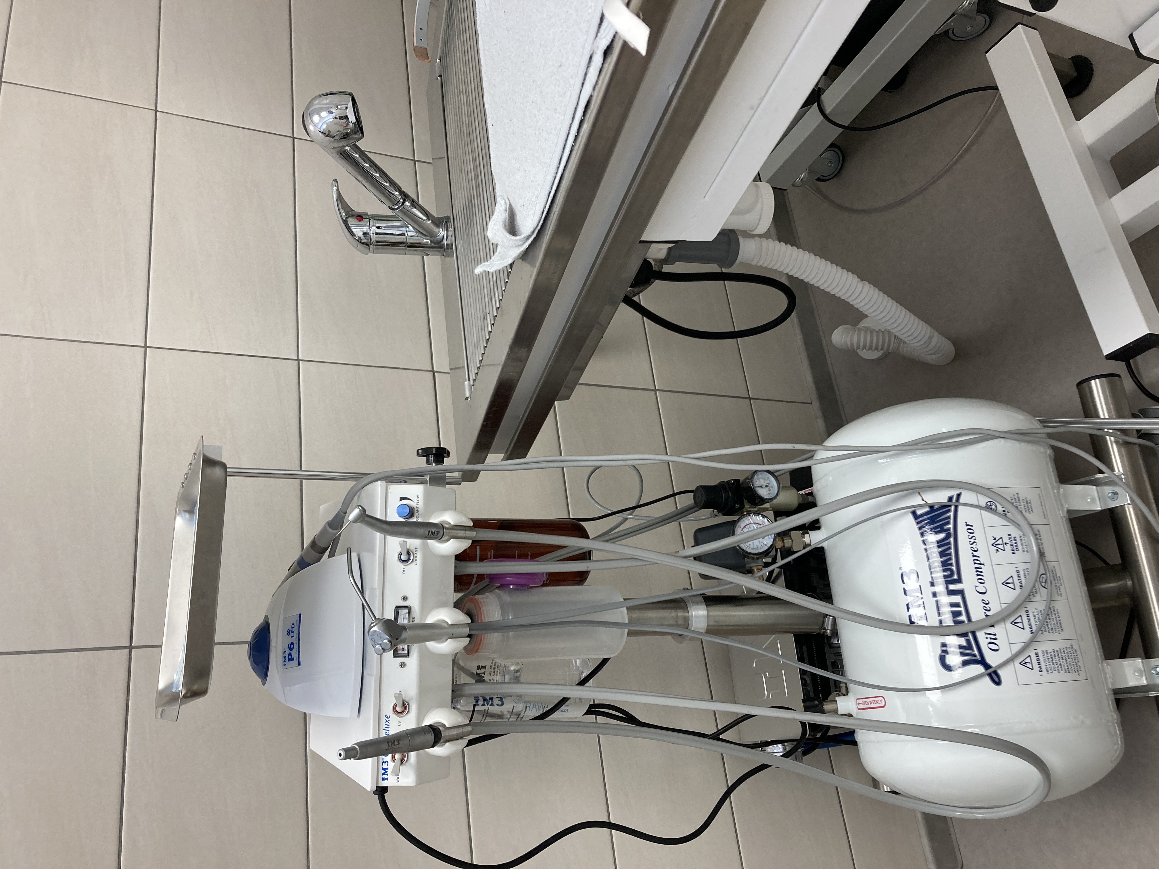 NOVĚ! Dentální jednotka od firmy IM3 . Deluxe LED